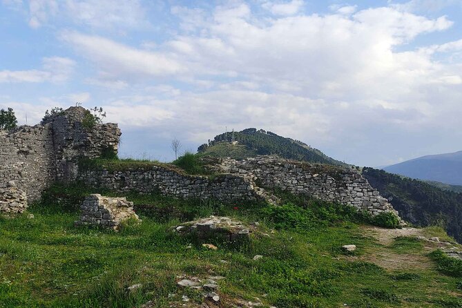Berat - Unesco Heritage & Wine Tasting, Private Tour - Lunch and wine at Cobo Winery
