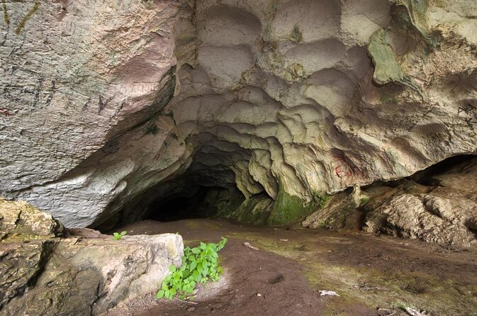 Cave of Pellumbas, Canyons & Castles hiking tour includes lunch - Who will get the most from this tour?