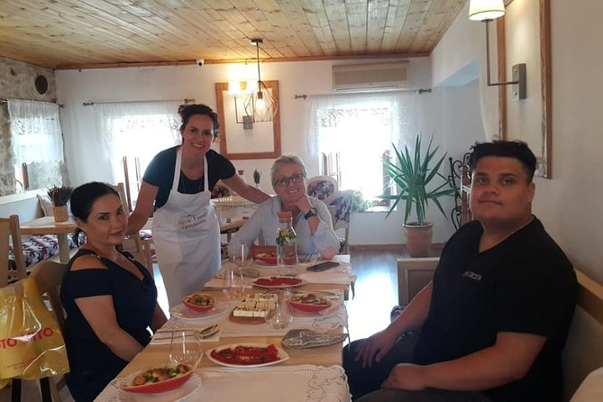 Cooking Class - Spices, teas, appetizers, and folklore