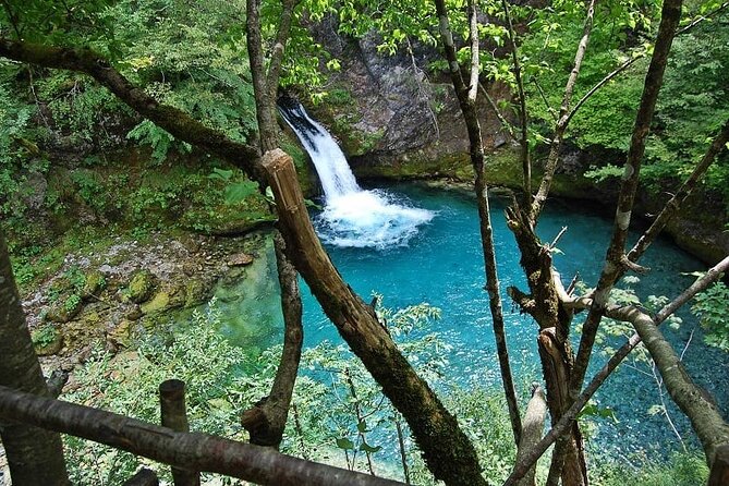 Exclusive Qafshtama National Park Hiking Tour With Private Transfer - What the private format adds