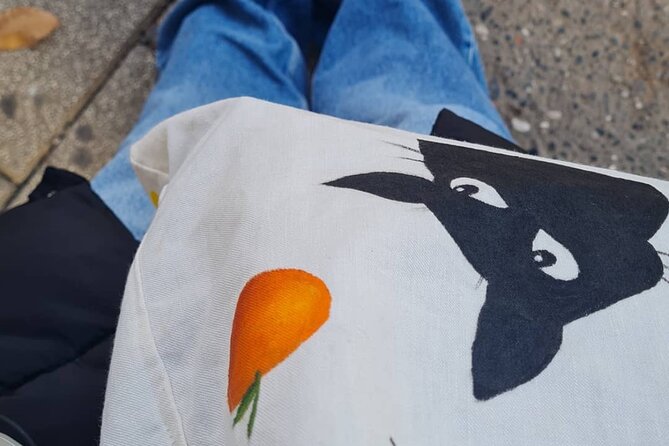 Painting on Tote Bags Workshop with Welcome Drink - Key points at a glance
