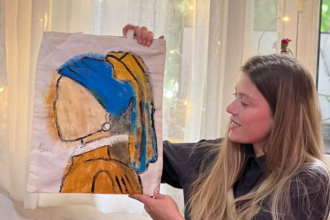 Painting on Tote Bags Workshop with Welcome Drink - A friendly choice for complete beginners