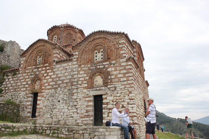 Premium Walking Tour of Berat with Expert Guides - What the strong rating tells you