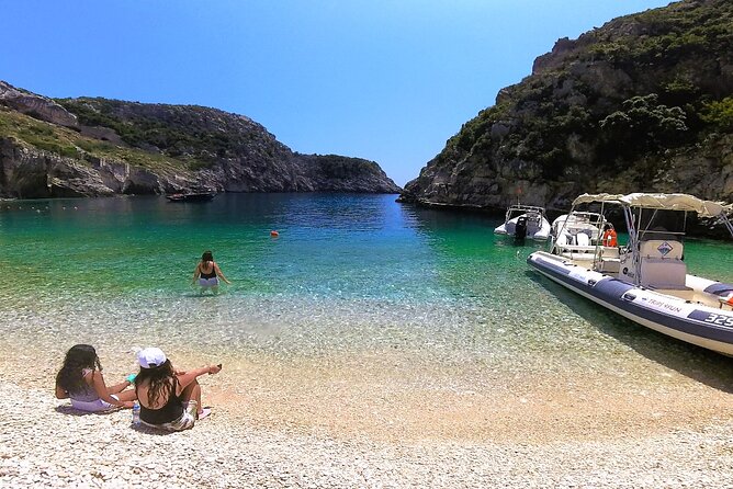 Private Full Day Boat Expedition to Grama Bay - What makes this boat day special