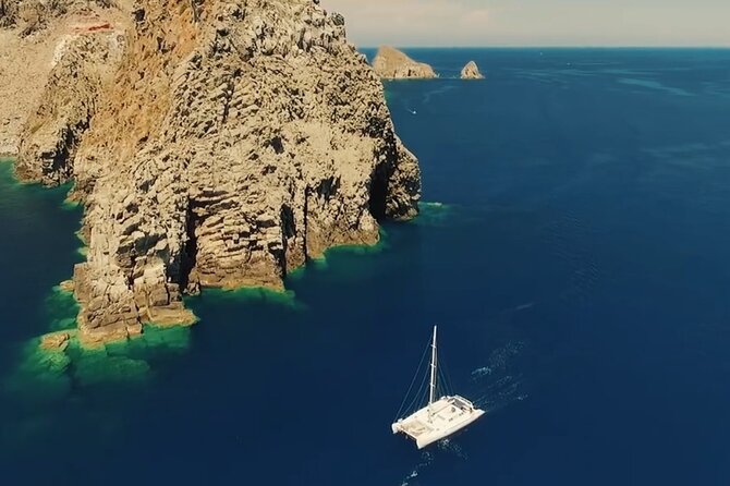 Saranda Catamaran VIP to Krorez and Kakome Beach with Lunch - A six-hour escape from Saranda’s port