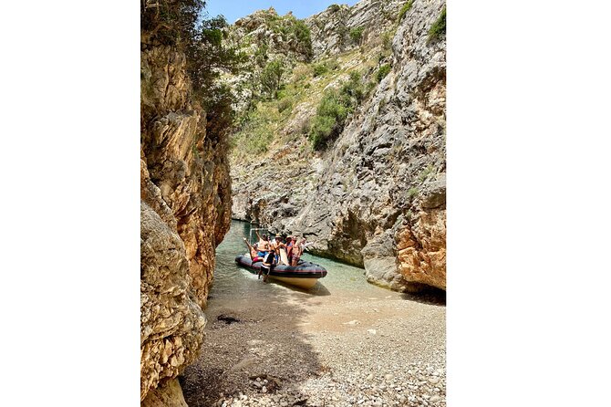 Speed Boat Tour to National Park and Grama Bay - Small beaches and the first swims