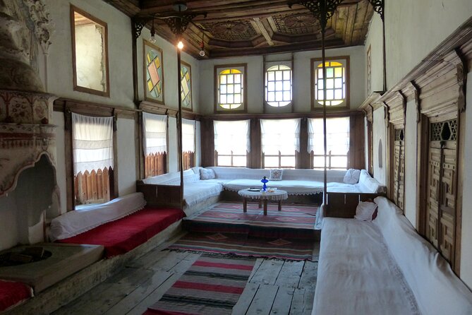 Tirana: Day Tour of Gjirokastër and Blue Eye - A one-hour Albanian lunch in Gjirokastër