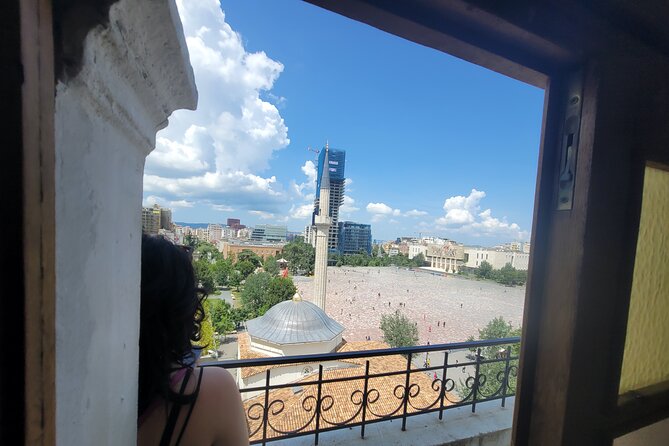 Tirana’s Communist Past: A Tasting Tour with Traditional Lunch - Et’hem Bey Mosque and the city’s older faith