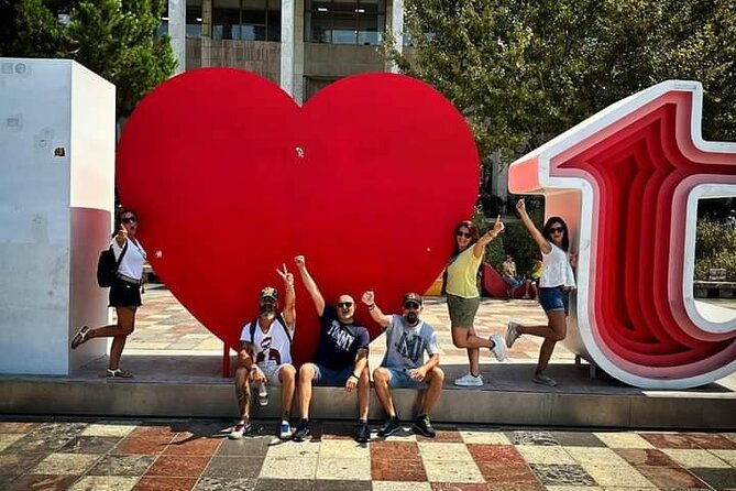 Tour a Piedi di Tirana - Bunk’Art, the fortress, and Albania’s difficult past