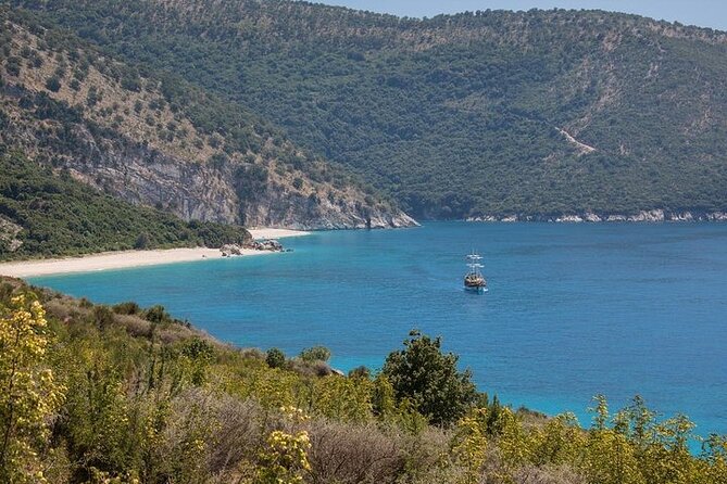 Visit Kroreza Beach by Boat - The coastal setting near Kakome Bay
