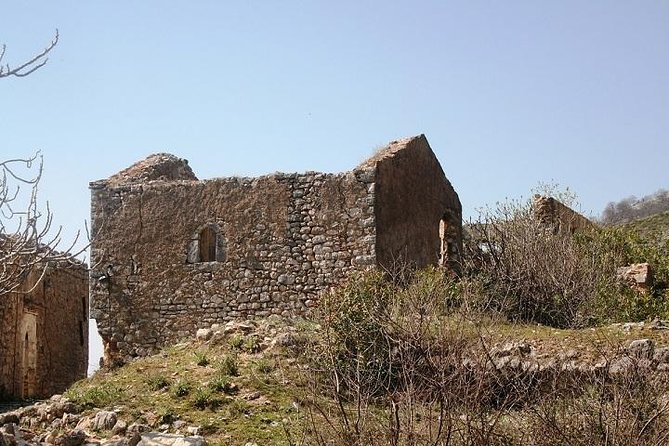 Visit Qeparo Village and The Beaches of Himara - A closer look at the Qeparo walk