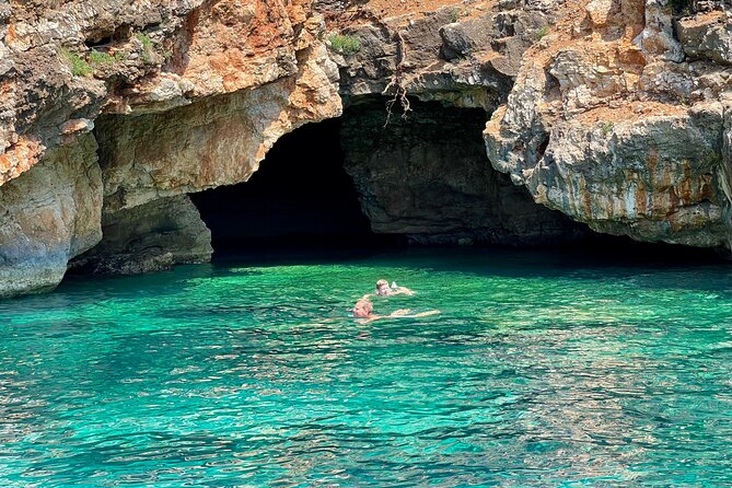 Vlore: Dafina Bay and Haxhi Ali Cave Private Speedboat Tour - St. Vasil offers the longest beach break
