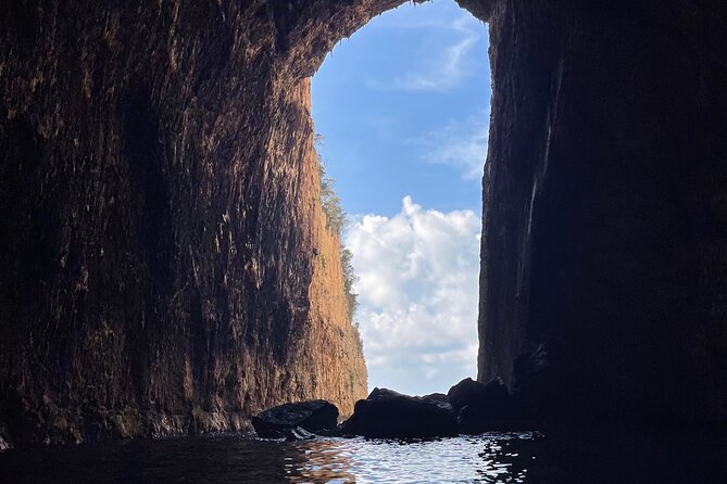 Vlore Speedboat Tour to Haxhi Ali Cave - St. Vasil and the 90-minute beach break