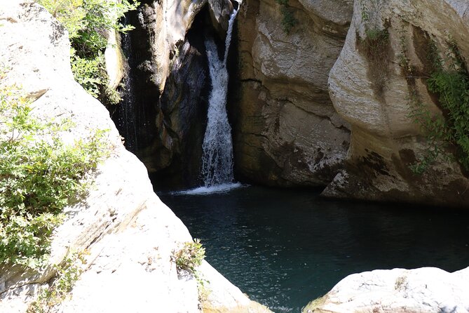 Waterfalls and wine flows - Bogova waterfall and Alpeta Winery Winetasting tour - The guides and the personal touch